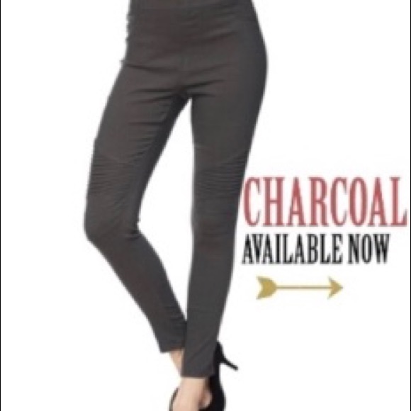 🔥HP!!! Moto Leggings- Back Pockets🔥 - Picture 4 of 7